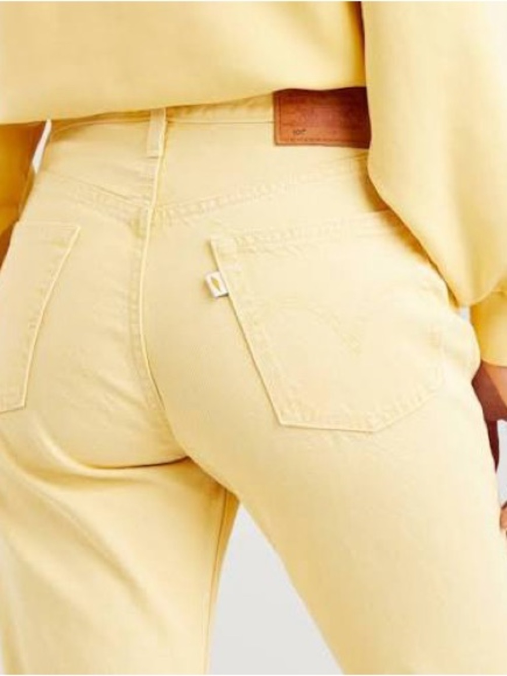Levi’s | Yellow Jeans | 28